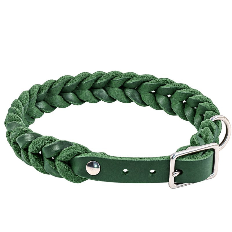 Geflochtenes Halsband Braidy aus Fettleder in Tannengrün mit Dornschnalle und D-Ring in Chrom