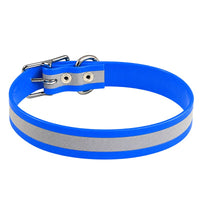 Rückansicht: Biothane-Halsband Reflex in Blau mit vernieteter Schnallenlasche und D-Ring