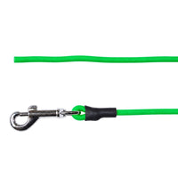 Detail: offenes Ende und Karabiner aus Chrom mit Schrumpfschlauch an der Rundleine in Neon-Grün