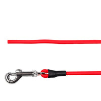 Detail: offenes Ende und Karabiner aus Chrom mit Schrumpfschlauch an der Rundleine in Rot