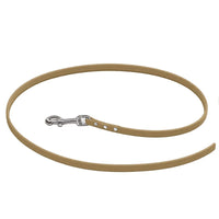 Biothane-Schleppleine ohne Handschlaufe in Tan, locker zum Kreis gelegt, mit Chrom-Karabiner und drei Nieten
