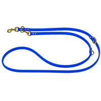 Verstellbare Verlängerungsleine aus Biothane in Blau, zwei Karabiner und O-Ringe in Messing