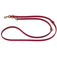 Verstellbare Verlängerungsleine aus Biothane in dunklem Rot, zwei Karabiner und O-Ringe in Messing