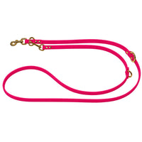 Verstellbare Verlängerungsleine aus Biothane in Himbeer, zwei Karabiner und O-Ringe in Messing