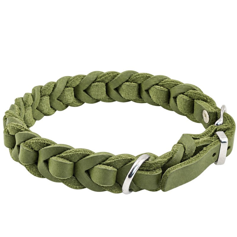 Geflochtenes Fettleder-Halsband Braidy deluxe in Olivgrün mit D-Ring und Beschlägen in Chrom