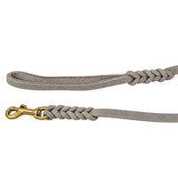 Detail: Handschlaufe und Messing-Karabiner mit geflochtenen Übergängen an der Schleppleine in Grau