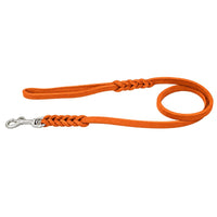 Fettlederleine in Orange, Handschlaufe schmal zusammengelegt, zwei Flechtstellen und Karabiner aus Edelstahl