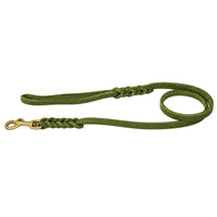Fettlederleine in Oliv mit Handschlaufe, zwei Flechtstellen und Karabiner aus Messing