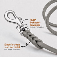 Detail: drehbarer Chromkarabiner mit eingeflochtenem Ende an Fettlederleine in Grau