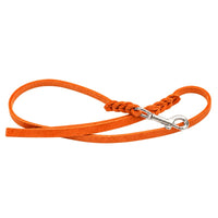 Fettlederleine in Orange, locker gelegt, geflochtener Anschluss mit Edelstahlkarabiner