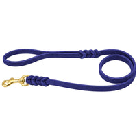 Fettlederleine mit Handschlaufe in kräftigem Blau, Messing-Karabiner und geflochtene Verbindungen
