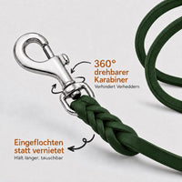 Detail: 360° drehbarer Karabiner und eingeflochtenes Ende an Fettlederleine in Tannengrün