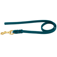 Fettlederleine ohne Handschlaufe in Türkis, Messing-Karabiner und geflochtene Verbindung