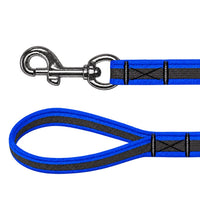 Gummierte Führleine in Royalblau mit anthrazitfarbenem Mittelstreifen: Karabiner und Handschlaufe mit Kreuznaht