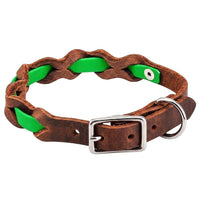 Halsband „Braidy Farbrausch“ in Neon-grün, geflochten mit dunkelbraunem Fettleder, Schnalle und D-Ring in Chrom