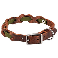 Halsband „Braidy Farbrausch“ in Oliv, geflochten mit dunkelbraunem Fettleder, Schnalle und D-Ring in Chrom