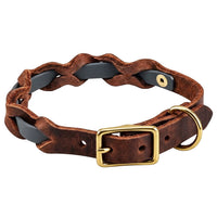 Halsband „Braidy Farbrausch“ in Grau, geflochten mit dunkelbraunem Fettleder, Schnalle und D-Ring aus Messing
