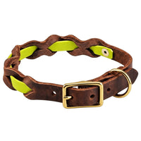 Halsband „Braidy Farbrausch“ in Neon-gelb, geflochten mit dunkelbraunem Fettleder, Schnalle und D-Ring aus Messing