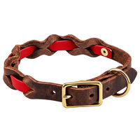 Halsband „Braidy Farbrausch“ in Rot, geflochten mit dunkelbraunem Fettleder, Schnalle und D-Ring aus Messing