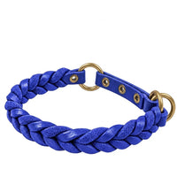 Geflochtenes Fettleder-Halsband Braidy in Marineblau mit Zugstopp-Riemen, Ösen und Ringen in Messing