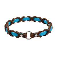 Halsband „Farbrausch light“ in Azur, geflochten mit dunkelbraunem Fettleder, Ring und Nieten in Chrom