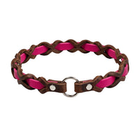 Halsband „Farbrausch light“ in Himbeer, geflochten mit dunkelbraunem Fettleder, Ring und Nieten in Chrom