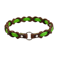 Halsband „Farbrausch light“ in Apfelgrün, geflochten mit dunkelbraunem Fettleder (Beispielfoto mit Chrom-Beschlag)