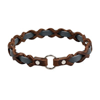 Halsband „Farbrausch light“ in Grau, geflochten mit dunkelbraunem Fettleder (Beispielfoto mit Chrom-Beschlag)