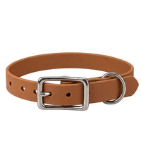 Biothane-Halsband in Hellbraun mit rechteckiger Dornschnalle und D-Ring aus Chrom, Vorderansicht