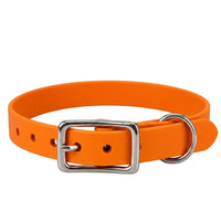 Biothane-Halsband in Mandarine mit rechteckiger Dornschnalle und D-Ring aus Chrom, Vorderansicht