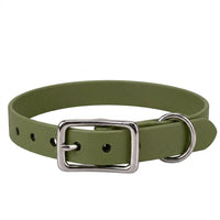 Biothane-Halsband in Oliv mit rechteckiger Dornschnalle und D-Ring aus Chrom, Vorderansicht